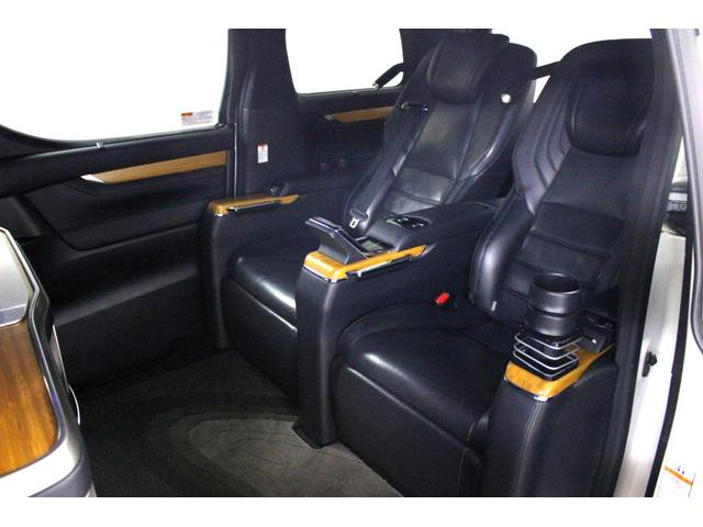 アルファードハイブリッド ロイヤルラウンジ LMスタイル(19枚目)