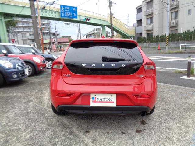 Ｖ４０ Ｔ４　ＳＥ　セーフティーＰＫＧ／軽減ブレーキ／レーンアシスト／アダブティブクルーズ／ＨＤＤナビ／フルセグ／ＨＩＤライト／禁煙車（3枚目）