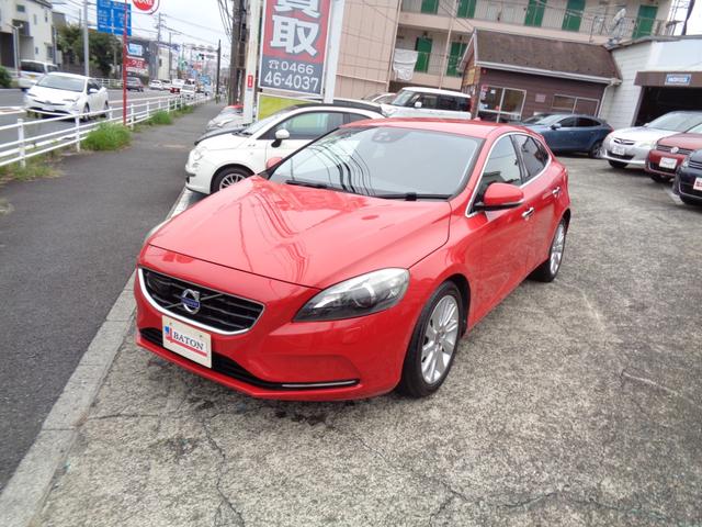 Ｖ４０ Ｔ４　ＳＥ　セーフティーＰＫＧ／軽減ブレーキ／レーンアシスト／アダブティブクルーズ／ＨＤＤナビ／フルセグ／ＨＩＤライト／禁煙車（7枚目）