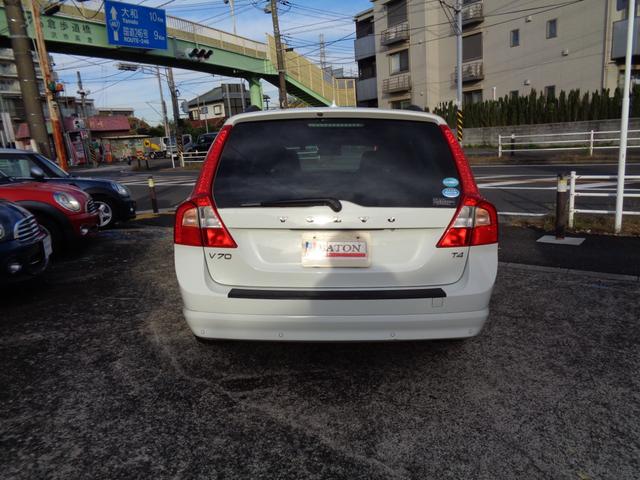 Ｖ７０ Ｔ４　ＳＥ　セーフティーＰＫＧ／本革パワーシート／オートトランク／ＨＤＤナビフルセグ／バックカメラ／前後ドラレコ／ヘッドレストモニター／ＨＩＤライト／禁煙車（3枚目）