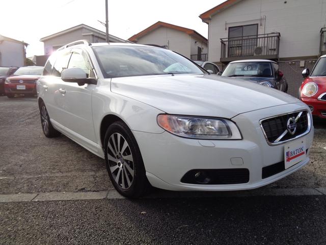 Ｖ７０ Ｔ４　ＳＥ　セーフティーＰＫＧ／本革パワーシート／オートトランク／ＨＤＤナビフルセグ／バックカメラ／前後ドラレコ／ヘッドレストモニター／ＨＩＤライト／禁煙車（6枚目）