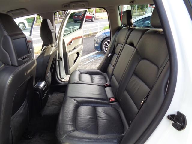 Ｖ７０ Ｔ４　ＳＥ　セーフティーＰＫＧ／本革パワーシート／オートトランク／ＨＤＤナビフルセグ／バックカメラ／前後ドラレコ／ヘッドレストモニター／ＨＩＤライト／禁煙車（13枚目）