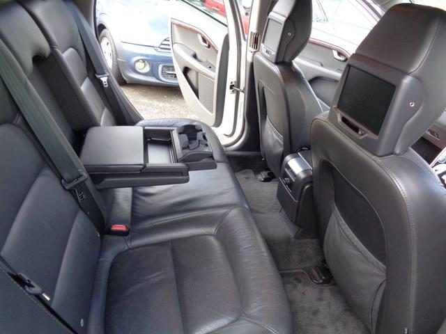 Ｖ７０ Ｔ４　ＳＥ　セーフティーＰＫＧ／本革パワーシート／オートトランク／ＨＤＤナビフルセグ／バックカメラ／前後ドラレコ／ヘッドレストモニター／ＨＩＤライト／禁煙車（18枚目）