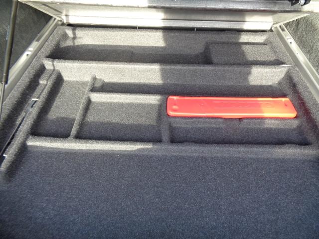 Ｖ７０ Ｔ４　ＳＥ　セーフティーＰＫＧ／本革パワーシート／オートトランク／ＨＤＤナビフルセグ／バックカメラ／前後ドラレコ／ヘッドレストモニター／ＨＩＤライト／禁煙車（35枚目）