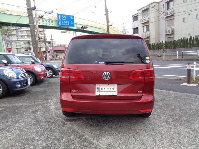 ゴルフトゥーラン ＴＳＩ　ハイライン　ワンオーナー／禁煙車／ＨＤＤナビ／フルセグ／バックカメラ／ＨＩＤライト（3枚目）