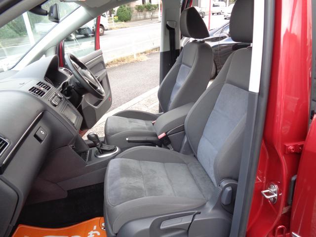 ゴルフトゥーラン ＴＳＩ　ハイライン　ワンオーナー／禁煙車／ＨＤＤナビ／フルセグ／バックカメラ／ＨＩＤライト（12枚目）