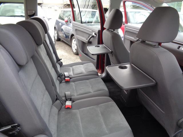 ゴルフトゥーラン ＴＳＩ　ハイライン　ワンオーナー／禁煙車／ＨＤＤナビ／フルセグ／バックカメラ／ＨＩＤライト（19枚目）