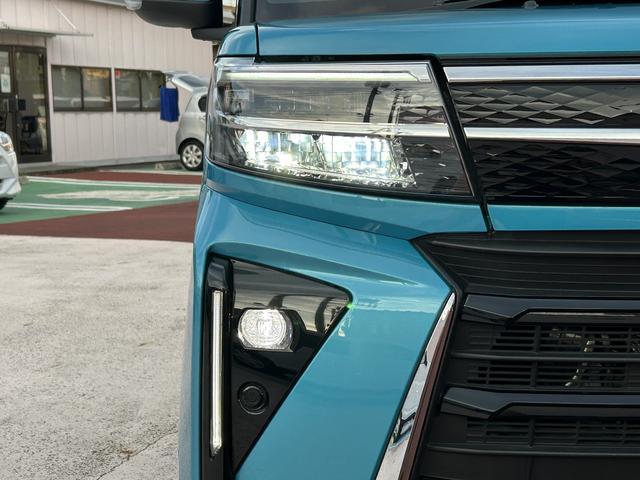 オートライト機能LEDヘッドランプ付きで、大変明るく夜間運転の視界をサポートしてくれます。また、夕暮れ時やトンネル走行時にヘッドランプが自動で点灯してくれます。