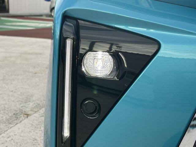 LEDフォグランプ付きで、明るい光が霧の発生や悪天候時に、視界の確保をサポートしてくれます