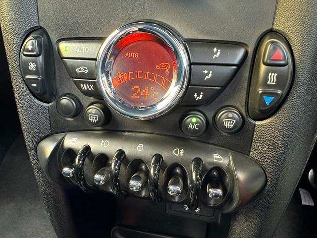 クーパーS ターボ車 純正オーディオ ハーマンカードンスピーカーシステム ETC 純正キーレスプッシュスタート パドルシフト 純正17インチAW HIDヘッドライト タイミングチェーン 禁煙車 記録簿付車両(14枚目)