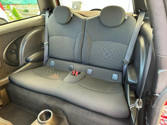 クーパーS ターボ車 純正オーディオ ハーマンカードンスピーカーシステム ETC 純正キーレスプッシュスタート パドルシフト 純正17インチAW HIDヘッドライト タイミングチェーン 禁煙車 記録簿付車両(34枚目)