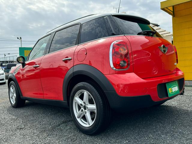 ＭＩＮＩ クーパー　クロスオーバー　ディーラー記録簿付車両　ワンオーナー車　禁煙車　社外黒革調シートカバー　ソニーポータブルナビＴＶ　ＥＴＣ　純正キーレスプッシュスタート　純正１６インチＡＷ　純正ＨＩＤヘッドライト　タイミングチェーン（54枚目）