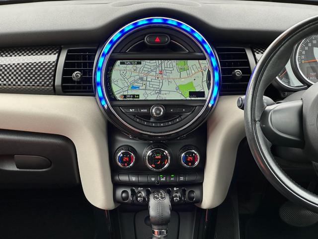 ＭＩＮＩ クーパーＳ　ターボ車　純正ナビ　ブルートゥース　ＵＳＢポート　ＥＴＣ　スマートキー　ユピテルレーダー　アイドリングストップ　ＳＰＡＲＣＯ１６インチＡＷ　ＬＥＤヘッドライト　ＬＥＤフォグ　ディーラー記録簿付　禁煙車（14枚目）