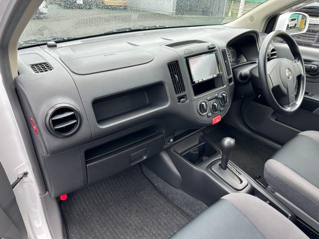 NV150AD VE 禁煙車 エマージェンシーブレーキ 衝突被害軽減ブレーキ 車線逸脱警報 カロッツェリアメモリーナビTV ETC 純正キーレス DVD再生 最大積載量450kg(13枚目)