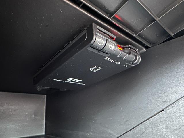 NV150AD VE 禁煙車 エマージェンシーブレーキ 衝突被害軽減ブレーキ 車線逸脱警報 カロッツェリアメモリーナビTV ETC 純正キーレス DVD再生 最大積載量450kg(17枚目)