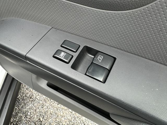 NV150AD VE 禁煙車 エマージェンシーブレーキ 衝突被害軽減ブレーキ 車線逸脱警報 カロッツェリアメモリーナビTV ETC 純正キーレス DVD再生 最大積載量450kg(20枚目)