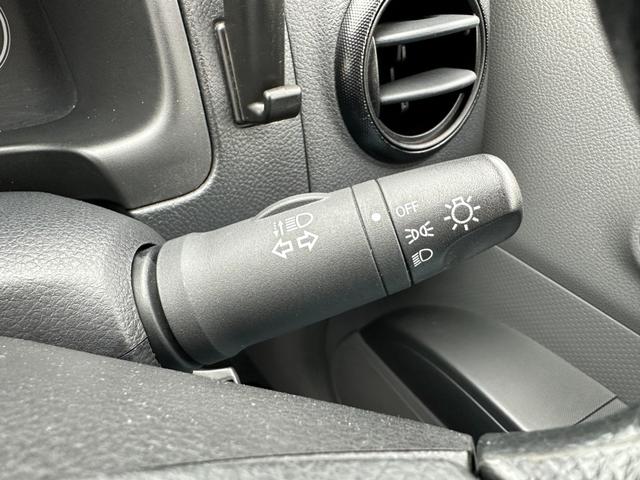 NV150AD VE 禁煙車 エマージェンシーブレーキ 衝突被害軽減ブレーキ 車線逸脱警報 カロッツェリアメモリーナビTV ETC 純正キーレス DVD再生 最大積載量450kg(21枚目)