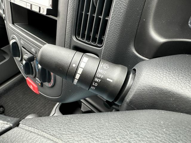 NV150AD VE 禁煙車 エマージェンシーブレーキ 衝突被害軽減ブレーキ 車線逸脱警報 カロッツェリアメモリーナビTV ETC 純正キーレス DVD再生 最大積載量450kg(22枚目)