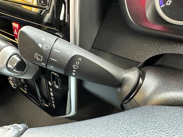 ルーミー カスタムG S 衝突軽減ブレーキ 誤発進抑制 ワンオーナー車 ケンウッドナビフルセグTV 純正全方向カメラ ブルートゥース 両側電動スライドドア 前席シートヒーター アイドリングストップ LEDヘッドライト&フォグ(26枚目)