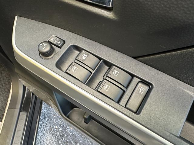 ルーミー Ｇ　コージーエディション　衝突軽減ブレーキ　誤発進抑制　禁煙車　ワンオーナー車　パナソニックナビフルセグＴＶ　バックカメラ　ブルートゥース　ＥＴＣ　両側電動スライドドア　シートヒーター　クルーズコントロール　クリアランスソナー（25枚目）