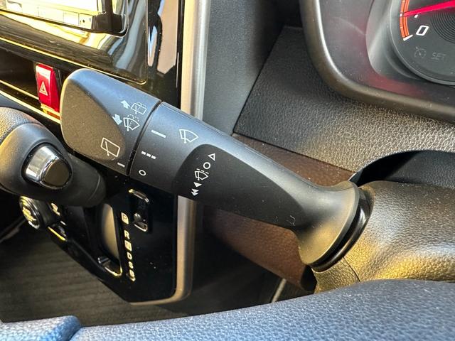 ルーミー Ｇ　コージーエディション　衝突軽減ブレーキ　誤発進抑制　禁煙車　ワンオーナー車　パナソニックナビフルセグＴＶ　バックカメラ　ブルートゥース　ＥＴＣ　両側電動スライドドア　シートヒーター　クルーズコントロール　クリアランスソナー（27枚目）