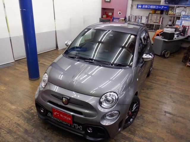 アバルト595 コンペティツィオーネ アルカンターラコンビ革シート/パドルシフト/純正タッチパネルオーディオ/HID/ETC/ブレンボキャリパー/Bluetooth/USB/前後ドラレコ/純正マット/スカッフプレート/クロームミラーカバー(3枚目)