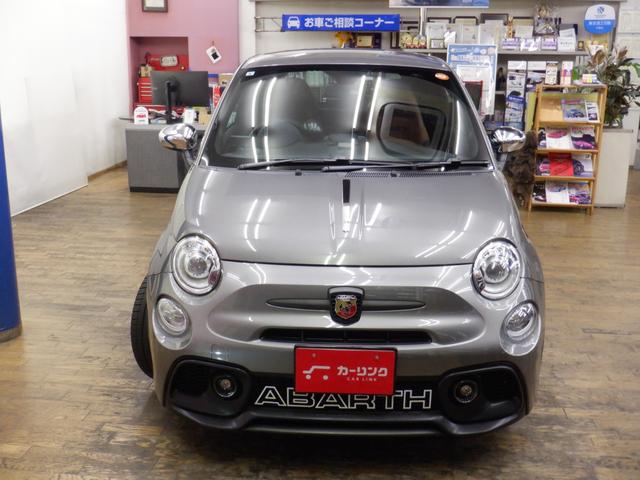 アバルト595 コンペティツィオーネ アルカンターラコンビ革シート/パドルシフト/純正タッチパネルオーディオ/HID/ETC/ブレンボキャリパー/Bluetooth/USB/前後ドラレコ/純正マット/スカッフプレート/クロームミラーカバー(5枚目)
