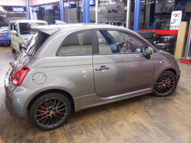 アバルト595 コンペティツィオーネ アルカンターラコンビ革シート/パドルシフト/純正タッチパネルオーディオ/HID/ETC/ブレンボキャリパー/Bluetooth/USB/前後ドラレコ/純正マット/スカッフプレート/クロームミラーカバー(31枚目)