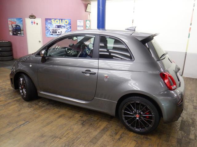 アバルト595 コンペティツィオーネ アルカンターラコンビ革シート/パドルシフト/純正タッチパネルオーディオ/HID/ETC/ブレンボキャリパー/Bluetooth/USB/前後ドラレコ/純正マット/スカッフプレート/クロームミラーカバー(33枚目)