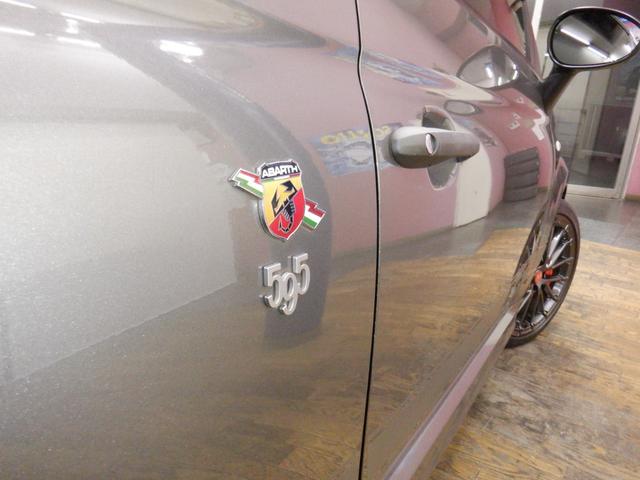 アバルト595 コンペティツィオーネ アルカンターラコンビ革シート/パドルシフト/純正タッチパネルオーディオ/HID/ETC/ブレンボキャリパー/Bluetooth/USB/前後ドラレコ/純正マット/スカッフプレート/クロームミラーカバー(54枚目)