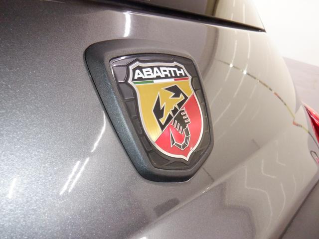 アバルト595 コンペティツィオーネ アルカンターラコンビ革シート/パドルシフト/純正タッチパネルオーディオ/HID/ETC/ブレンボキャリパー/Bluetooth/USB/前後ドラレコ/純正マット/スカッフプレート/クロームミラーカバー(55枚目)