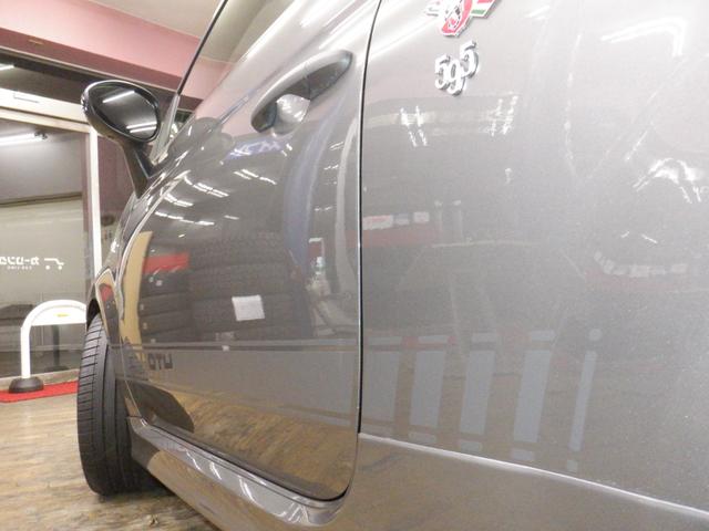 アバルト595 コンペティツィオーネ アルカンターラコンビ革シート/パドルシフト/純正タッチパネルオーディオ/HID/ETC/ブレンボキャリパー/Bluetooth/USB/前後ドラレコ/純正マット/スカッフプレート/クロームミラーカバー(66枚目)