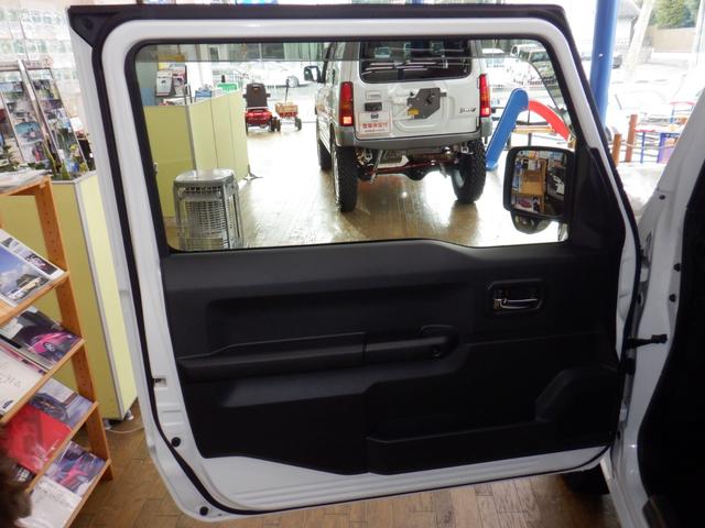 ジムニー ＸＣ　２インチリフトアップ／社外前後バンパー／ＣＬリンクラテラルロッド／車検対応たにぐちマフラー／ミニコン／アーシング／ナビ・フルセグＴＶ／シートヒーター／ＥＴＣ／前ドラレコ／ワンオーナー／記録簿／保証書（76枚目）