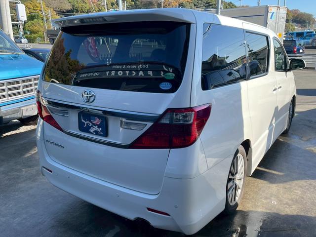 アルファード ２４０Ｓ　タイプゴールド　サンルーフ　アルパイン８型ナビ　フリップダウンモニター　両側パワースライドドア　バックカメラ　ＥＴＣ　ハーフレザーシート（14枚目）