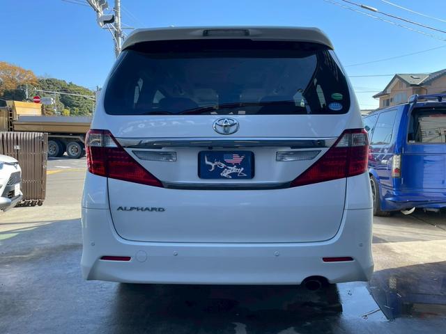 アルファード ２４０Ｓ　タイプゴールド　サンルーフ　アルパイン８型ナビ　フリップダウンモニター　両側パワースライドドア　バックカメラ　ＥＴＣ　ハーフレザーシート（16枚目）