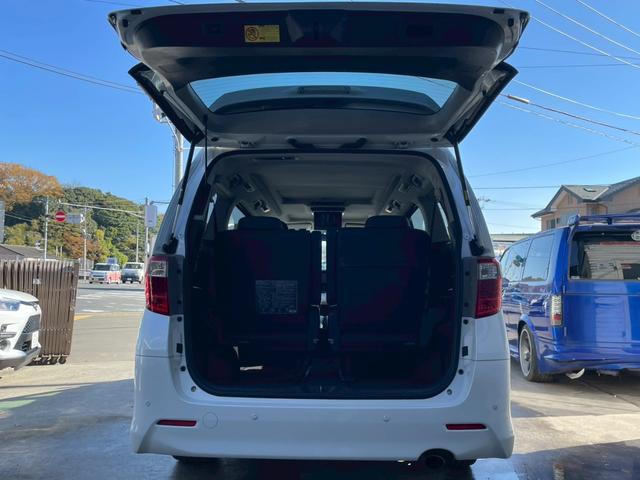 アルファード ２４０Ｓ　タイプゴールド　サンルーフ　アルパイン８型ナビ　フリップダウンモニター　両側パワースライドドア　バックカメラ　ＥＴＣ　ハーフレザーシート（18枚目）