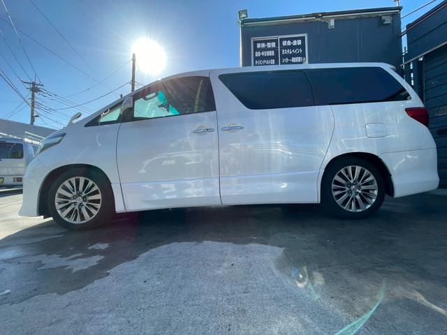 アルファード ２４０Ｓ　タイプゴールド　サンルーフ　アルパイン８型ナビ　フリップダウンモニター　両側パワースライドドア　バックカメラ　ＥＴＣ　ハーフレザーシート（22枚目）