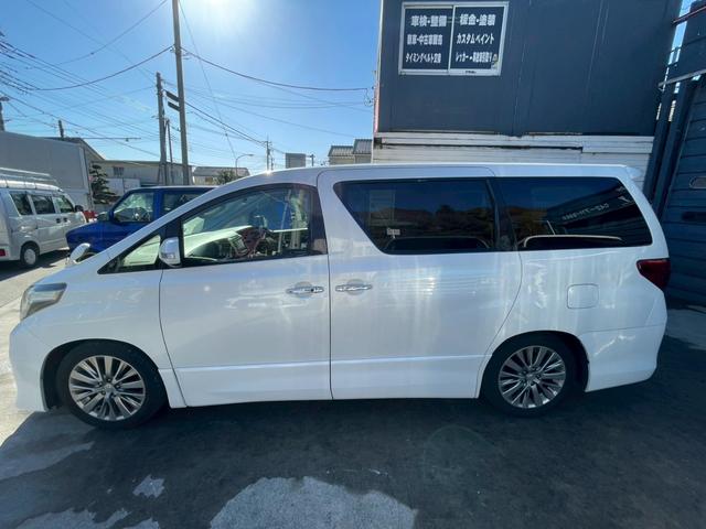 アルファード ２４０Ｓ　タイプゴールド　サンルーフ　アルパイン８型ナビ　フリップダウンモニター　両側パワースライドドア　バックカメラ　ＥＴＣ　ハーフレザーシート（24枚目）