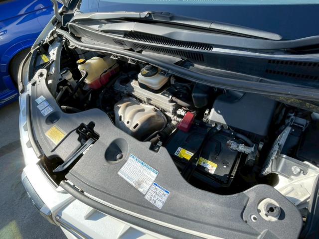 アルファード ２４０Ｓ　タイプゴールド　サンルーフ　アルパイン８型ナビ　フリップダウンモニター　両側パワースライドドア　バックカメラ　ＥＴＣ　ハーフレザーシート（28枚目）