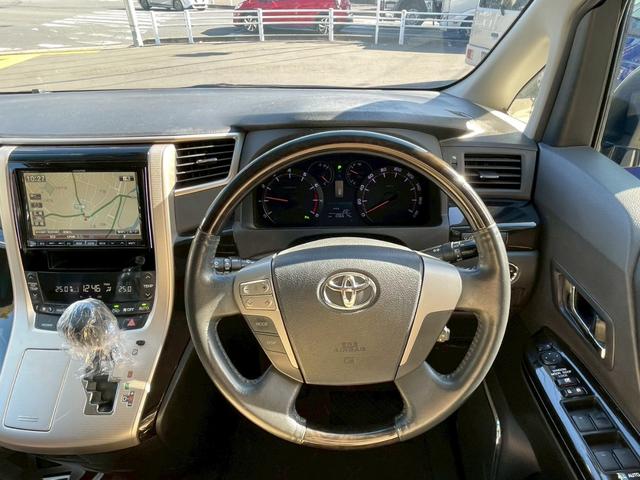 アルファード ２４０Ｓ　タイプゴールド　サンルーフ　アルパイン８型ナビ　フリップダウンモニター　両側パワースライドドア　バックカメラ　ＥＴＣ　ハーフレザーシート（32枚目）