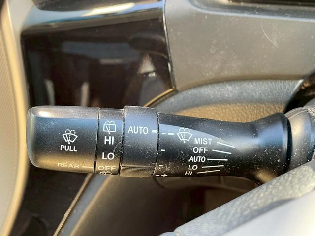 アルファード ２４０Ｓ　タイプゴールド　サンルーフ　アルパイン８型ナビ　フリップダウンモニター　両側パワースライドドア　バックカメラ　ＥＴＣ　ハーフレザーシート（33枚目）