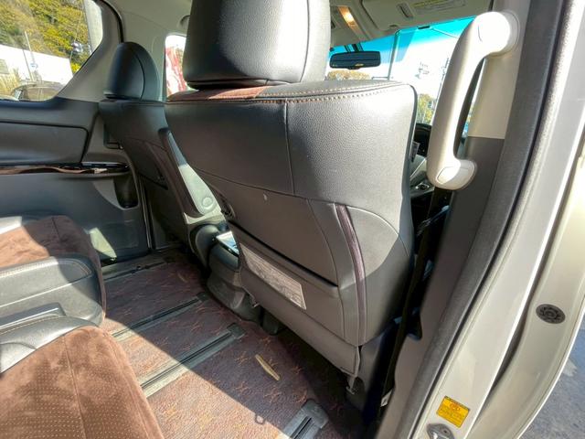 アルファード ２４０Ｓ　タイプゴールド　サンルーフ　アルパイン８型ナビ　フリップダウンモニター　両側パワースライドドア　バックカメラ　ＥＴＣ　ハーフレザーシート（53枚目）