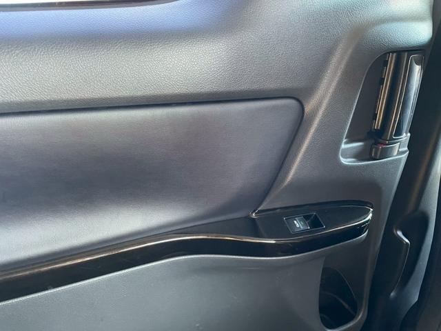 アルファード ２４０Ｓ　タイプゴールド　サンルーフ　アルパイン８型ナビ　フリップダウンモニター　両側パワースライドドア　バックカメラ　ＥＴＣ　ハーフレザーシート（57枚目）