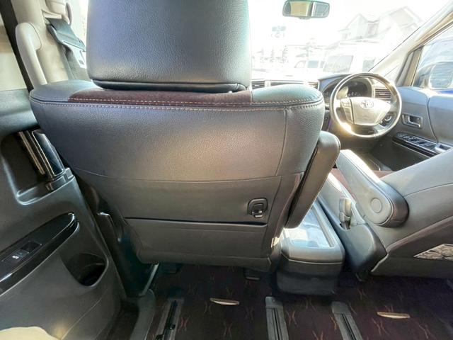 アルファード ２４０Ｓ　タイプゴールド　サンルーフ　アルパイン８型ナビ　フリップダウンモニター　両側パワースライドドア　バックカメラ　ＥＴＣ　ハーフレザーシート（61枚目）