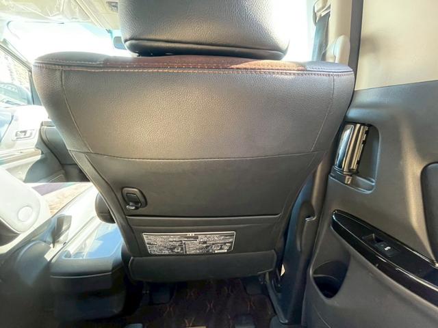 アルファード ２４０Ｓ　タイプゴールド　サンルーフ　アルパイン８型ナビ　フリップダウンモニター　両側パワースライドドア　バックカメラ　ＥＴＣ　ハーフレザーシート（62枚目）