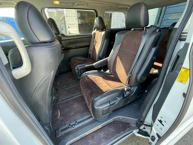 アルファード ２４０Ｓ　タイプゴールド　サンルーフ　アルパイン８型ナビ　フリップダウンモニター　両側パワースライドドア　バックカメラ　ＥＴＣ　ハーフレザーシート（65枚目）