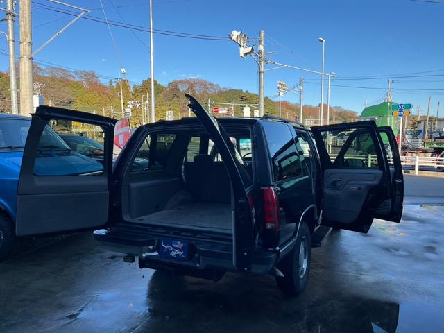 シボレータホ(シボレー)LT 純正 パートタイム4WD 本革 シボレータホ(シボレー)LT 純正 パートタイム4WD 本革