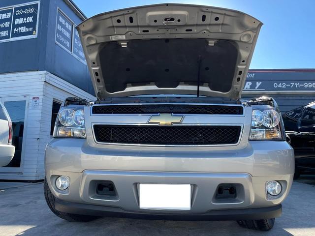 シボレーサバーバン ＬＴＺ　３列シート（5枚目）