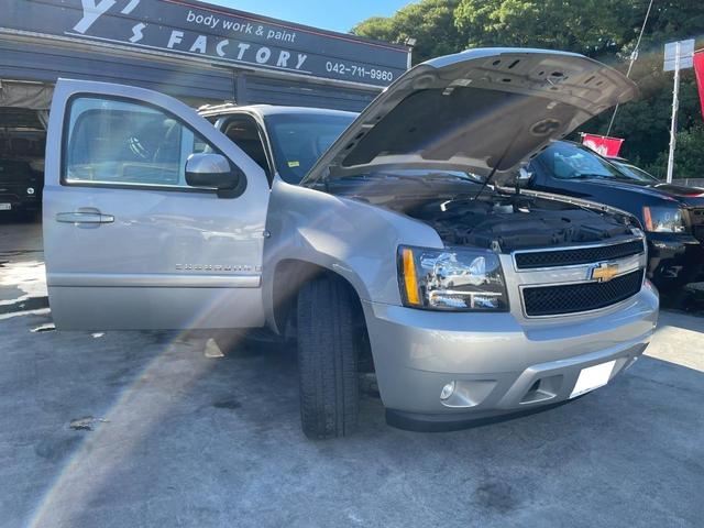 シボレーサバーバン ＬＴＺ　３列シート（8枚目）