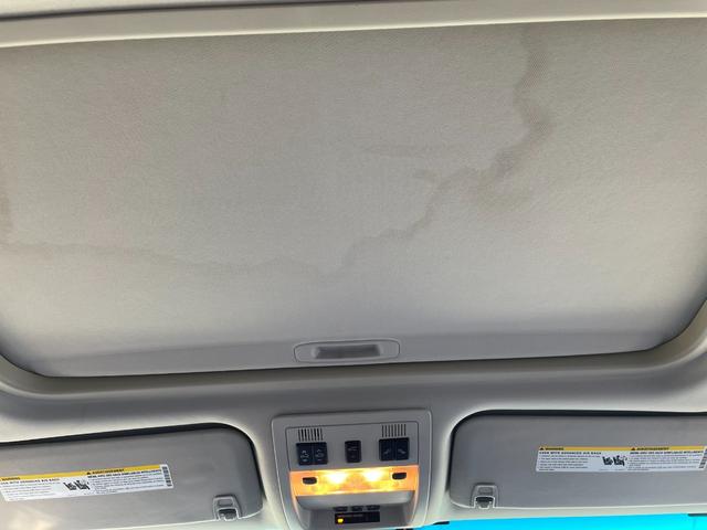 シボレーサバーバン ＬＴＺ　３列シート（48枚目）